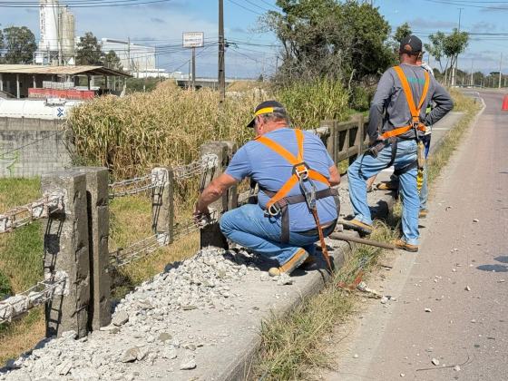 Prefeitura vai substituir guarda-corpo na Avenida das Araucárias