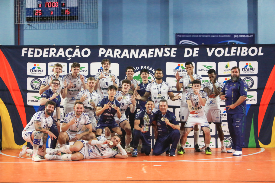 Araucária Vôlei conquista tetracampeonato paranaense invicto