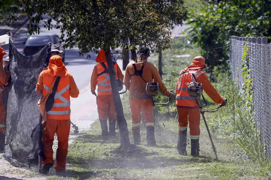 Araucária intensifica roçada em todas as regiões da cidade