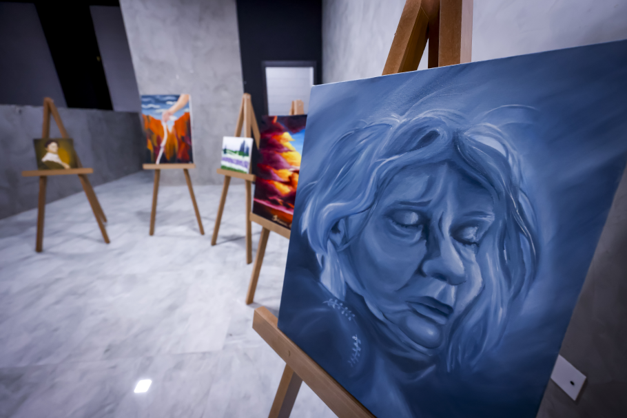 Alunos dos cursos livres de desenho e pintura expõem no Shopping Pinheiros