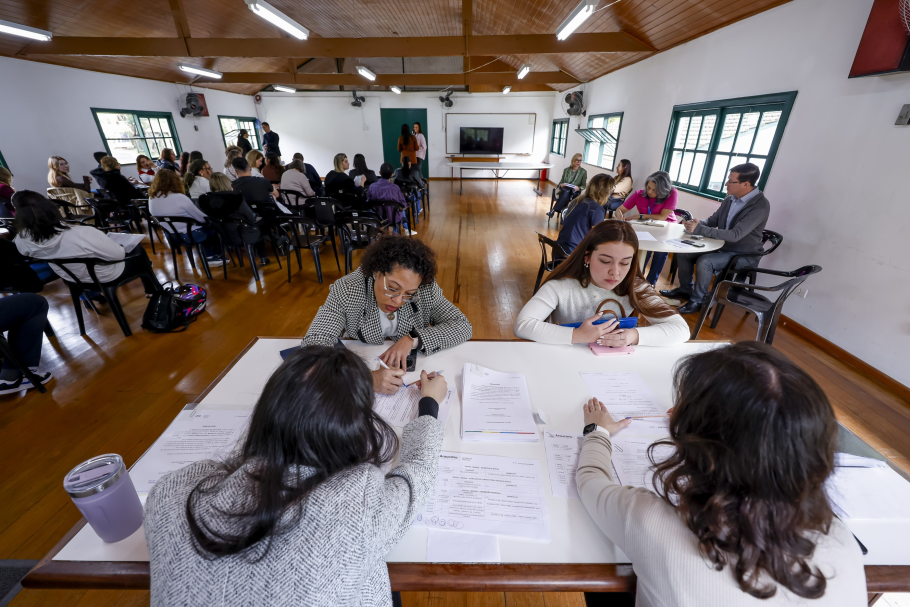 Prefeitura dá posse a 36 servidores concursados para trabalho na Saúde